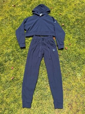 Alo Yoga Muse Crop Hoodie Jogger Set Ribbed Navy Blue Limited Edition XS HTF GUC